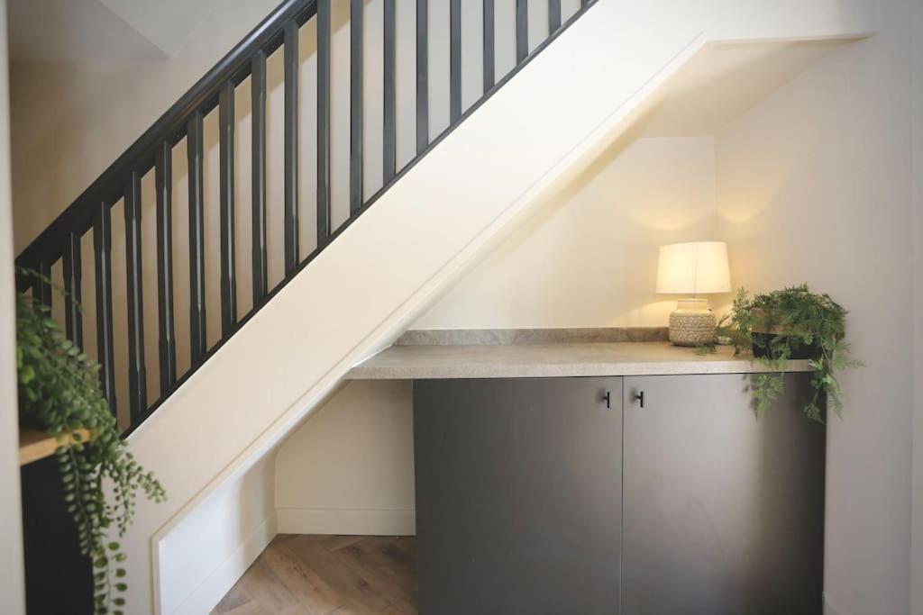 Holiday home Xxbrand Newxx Sleeps 8, Stylish Japandi House